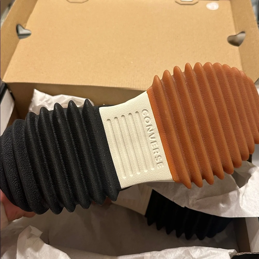 Converse Run Star motion HI Black and Cream Athletic Shoes - Picture 2 of 3